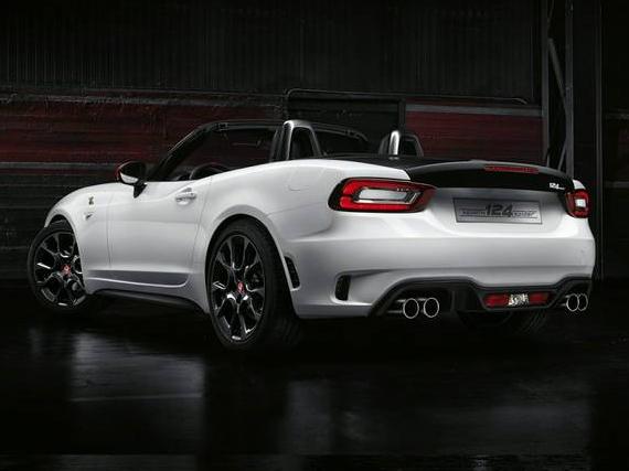 FIAT 124 SPIDER 2017 JC1NFAEKXH0119011 image FIAT 124 SPIDER 2017 JC1NFAEKXH0119011 image